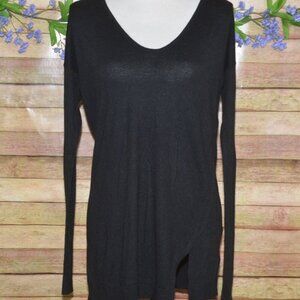 Splendid Ladies L Black Long Sleeve Pullover V-Neck Thin Knit Shirt Top Size L